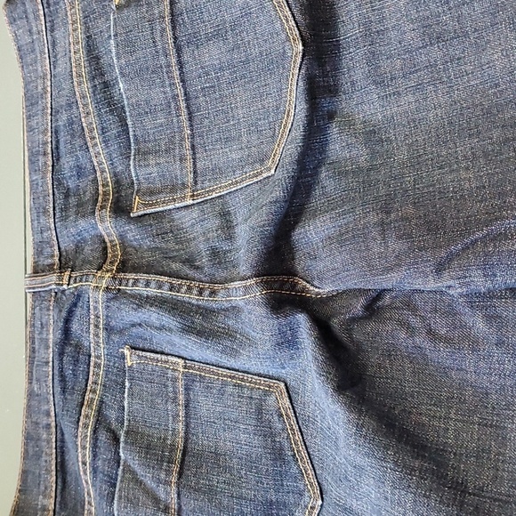 Old Navy The sweetheat jeans JClassic rise. Boot-cut stretch. Size 8. - Picture 5 of 10